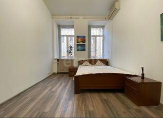 Продается двухкомнатная квартира, 44 м2, Москва, 2-й Колобовский переулок, 12, метро Цветной бульвар