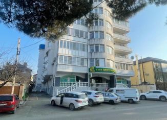 Продам двухкомнатную квартиру, 74 м2, Краснодарский край, улица Самбурова, 158