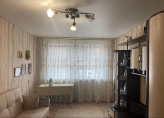 Трехкомнатная квартира на продажу, 61.5 м2, Озёрск, улица Семёнова, 18