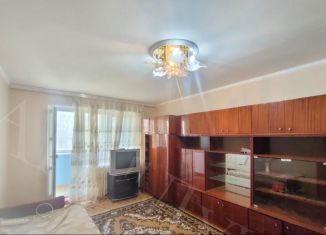 Продам трехкомнатную квартиру, 67.8 м2, Будённовск, 1-й микрорайон, 37