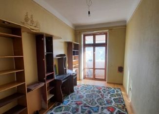 Продам трехкомнатную квартиру, 87.2 м2, Волгоградская область, улица Дзержинского, 8