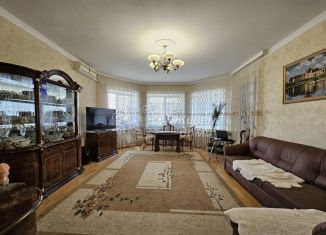 Продам двухкомнатную квартиру, 85.2 м2, Волгоград, улица Льва Толстого, 5А
