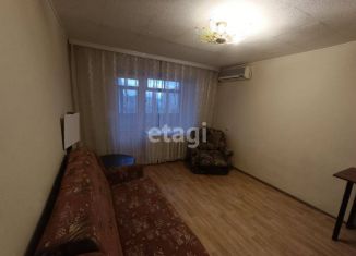 Сдам 2-комнатную квартиру, 50 м2, Хабаровск, улица Дикопольцева, 35