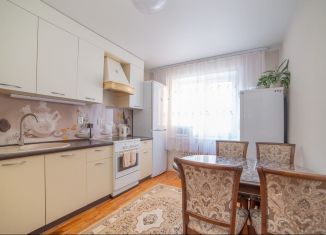 Продам 3-комнатную квартиру, 62 м2, Екатеринбург, улица Фурманова, 67