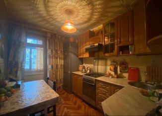 Продам трехкомнатную квартиру, 62.5 м2, Московская область, Новоугличское шоссе, 67
