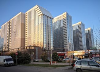 Продается 2-комнатная квартира, 61 м2, Краснодар, Зиповская улица, 38, микрорайон ЗИП