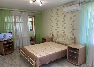 Аренда 1-ком. квартиры, 35 м2, Алушта, Заречная улица, 10