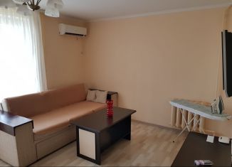 Сдается 1-ком. квартира, 35 м2, Севастополь, улица Адмирала Юмашева, 9