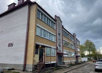 Продажа двухкомнатной квартиры, 60 м2, Слободской, улица Дерышева, 108Ф