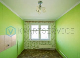 Продаю 4-ком. квартиру, 108 м2, село Азово, Российская улица, 39