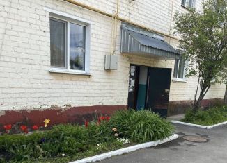 Продажа двухкомнатной квартиры, 43.2 м2, поселок городского типа Нарышкино, площадь Ленина