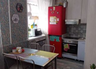 Продается трехкомнатная квартира, 49.4 м2, село Шалинское, улица Ленина