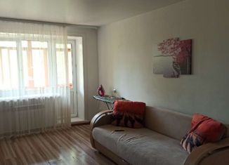 Сдам в аренду 2-ком. квартиру, 52 м2, Иркутск, улица Лермонтова, 333