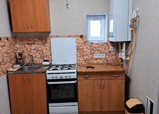 Сдается в аренду двухкомнатная квартира, 48 м2, Крым, Училищная улица, 29