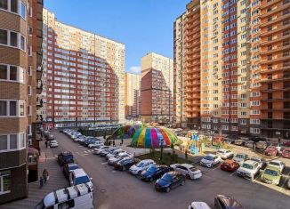 Продаю 2-ком. квартиру, 68 м2, Краснодар, Понтийская улица, 7