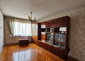 Продается трехкомнатная квартира, 68 м2, Невинномысск, улица Гагарина, 49