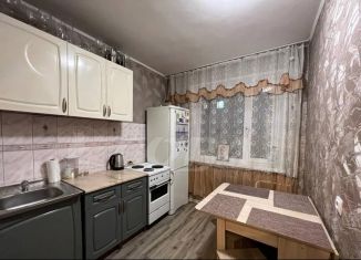 Продается двухкомнатная квартира, 50 м2, Тюменская область, улица Пермякова, 45