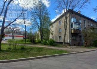 Однокомнатная квартира на продажу, 32 м2, Луга, проспект Кирова, 70