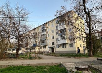 Продажа трехкомнатной квартиры, 60 м2, Краснодар, улица Стасова, 166