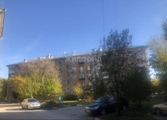 Продам 2-комнатную квартиру, 56 м2, Новосибирск, улица Сибиряков-Гвардейцев, 11