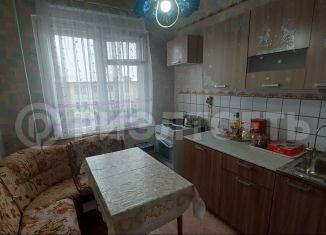 Продам 2-комнатную квартиру, 52 м2, Мурманская область, улица Дзержинского, 10
