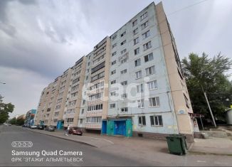 Продам трехкомнатную квартиру, 66 м2, Татарстан, улица 8 Марта, 31