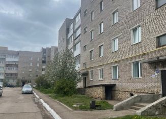 Продается трехкомнатная квартира, 67 м2, Туймазы, улица Лесовода Морозова, 7