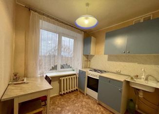 Продам двухкомнатную квартиру, 42 м2, Сестрорецк, улица Володарского, 20