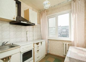Продается четырехкомнатная квартира, 61 м2, Краснодарский край, улица имени Дзержинского, 131