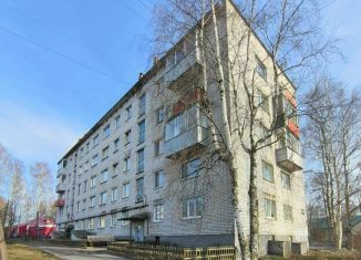 Продается двухкомнатная квартира, 41.2 м2, посёлок городского типа Пряжа, улица Марии Мелентьевой, 3