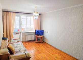 Продается 2-комнатная квартира, 50.5 м2, Свердловская область, улица Чапаева, 15