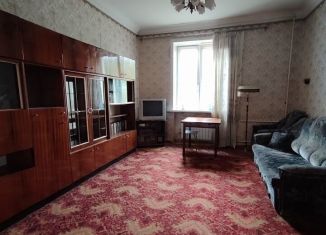 Продается 2-комнатная квартира, 59.6 м2, Челябинск, улица Дегтярёва, 57