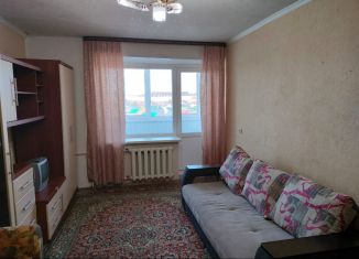 Сдам 1-ком. квартиру, 31 м2, Азнакаево, улица Валиханова, 16