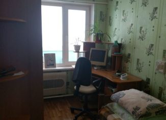 Продажа четырехкомнатной квартиры, 76 м2, Азов, переулок Куникова, 54В