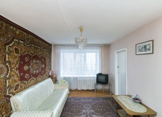 Продаю 4-комнатную квартиру, 60 м2, Тюменская область, улица Красных Зорь, 31