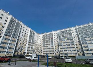 Продажа двухкомнатной квартиры, 67 м2, Челябинск, улица Профессора Благих, 85, Курчатовский район