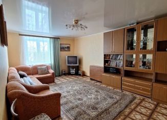 Продается 3-ком. квартира, 61 м2, Нижнекамск, проспект Химиков, 60