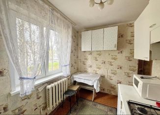 Продам 2-комнатную квартиру, 45 м2, Троицк, Школьная улица, 7