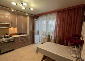 Продается трехкомнатная квартира, 70 м2, Краснодарский край, Красная улица, 35/1