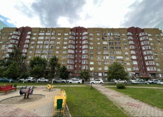 Трехкомнатная квартира в аренду, 112 м2, Курская область, проспект Вячеслава Клыкова, 8