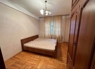 Продам 2-комнатную квартиру, 52.2 м2, Махачкала, проспект Али-Гаджи Акушинского, 28