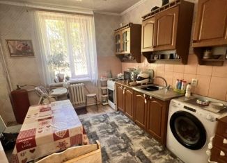 Продается двухкомнатная квартира, 45 м2, Керчь, улица Казакова, 45