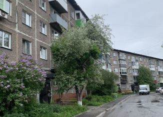 Продажа трехкомнатной квартиры, 61 м2, Кемеровская область, улица Тореза, 84