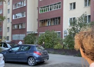 Трехкомнатная квартира на продажу, 76 м2, Липецк, Советская улица, 68
