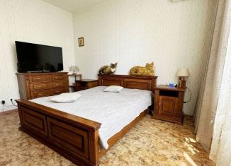Продается двухкомнатная квартира, 57 м2, Ростовская область, улица Жданова, 3