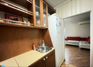 Сдача в аренду 2-комнатной квартиры, 45 м2, Кемеровская область, улица Калинина, 7