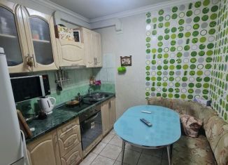 Продам 2-ком. квартиру, 43 м2, Елизово, Уральская улица, 4