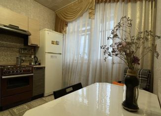 Продается трехкомнатная квартира, 65 м2, Красноярский край, улица Ветеранов, 21