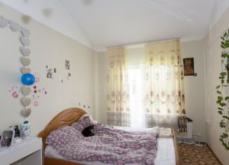 Продаю двухкомнатную квартиру, 52.6 м2, Кемеровская область, Коммунистическая улица, 2