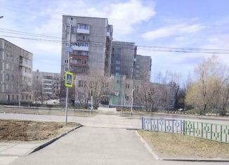 2-ком. квартира на продажу, 47 м2, Краснотурьинск, улица Ленина, 80